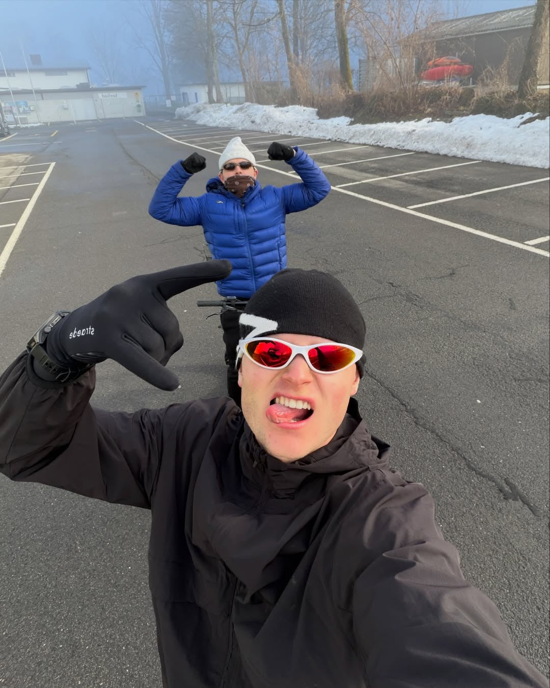 Customer wearing AIM Pearl Heat sunglasses — snow running portrait