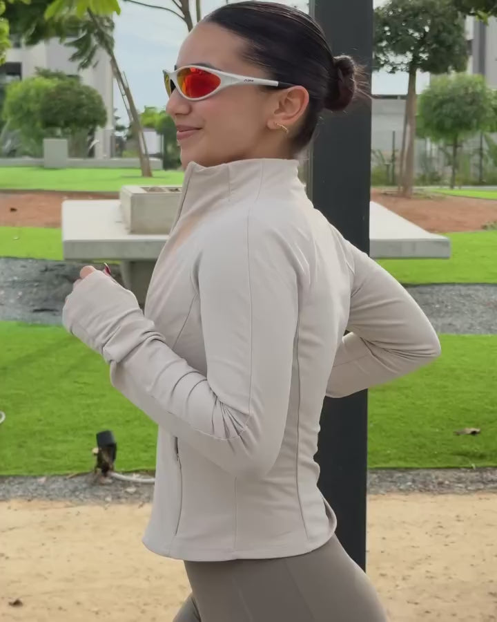 Customer wearing AIM Pearl Heat sunglasses — candid walking video